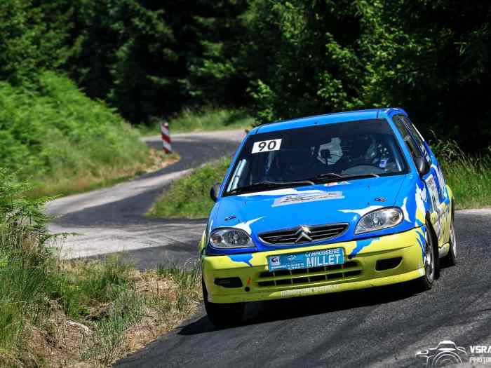 Saxo Vts V F Pi Ces Et Voitures De Course Vendre De