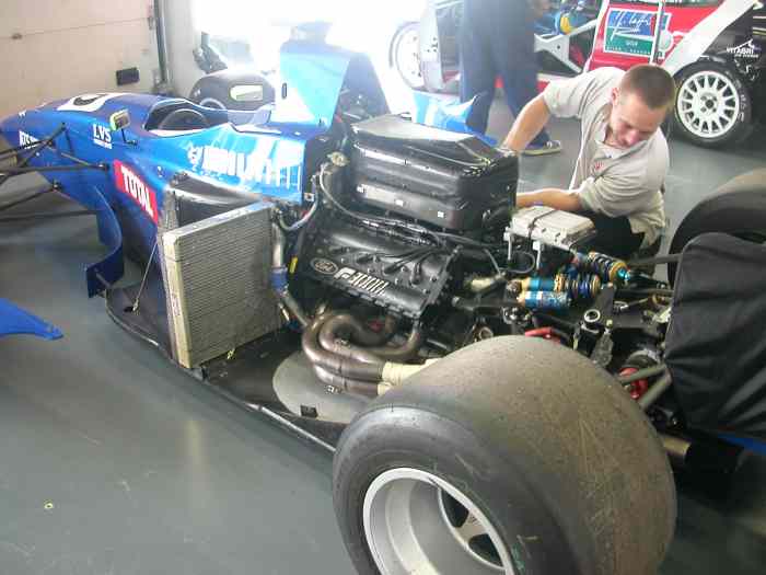 Lola F 3000 2001 4