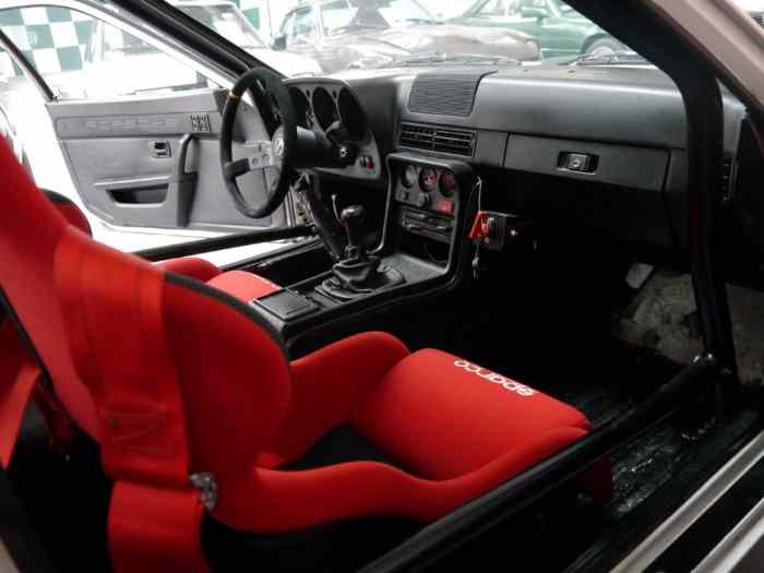 PORSCHE 924 Turbo 3
