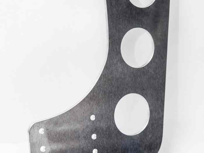 Universal rear wing mounting brackets 2