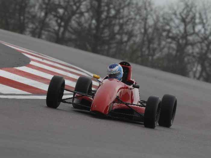 Formule Ford Van-Diemen RF96 -Zetec 1