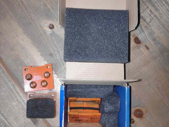 Plaquettes frein ARRIERE Asphalte DS3 - REAR Tarmac brake pad set DS3 (Pagid RS4.4)