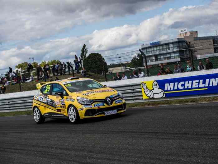 clio 4 cup 1