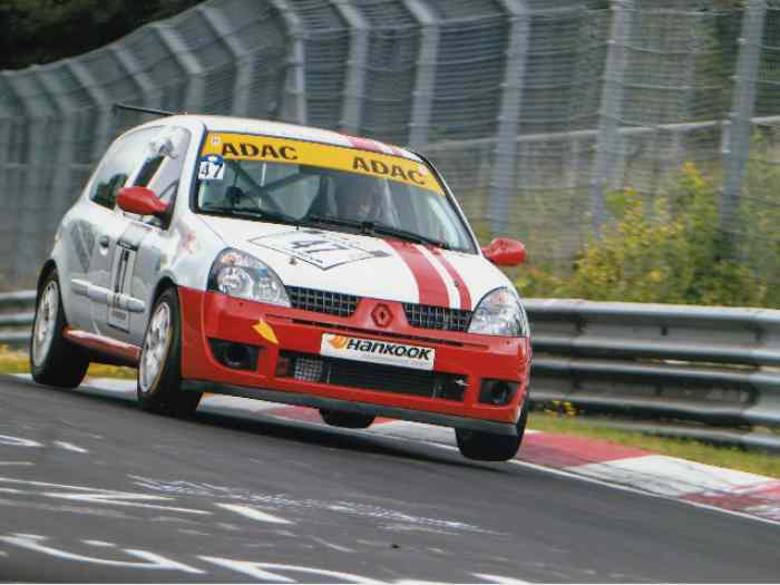 Renault Clio RS Cup 250HP (Championship Winner Car) + lot of Parts 0