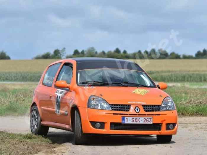 Renault Clio 2 rs 0