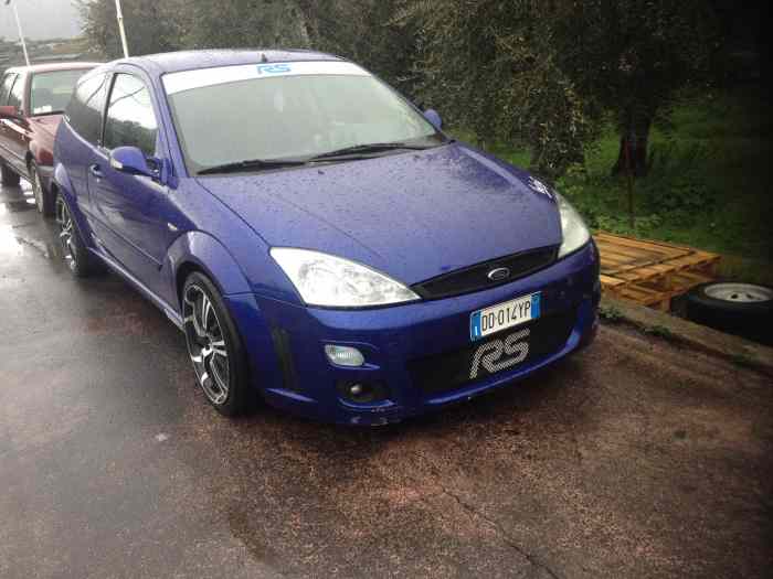 ford focus RS 2000 0