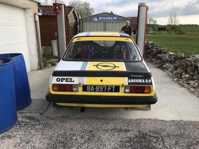 Opel ascona i2000 2