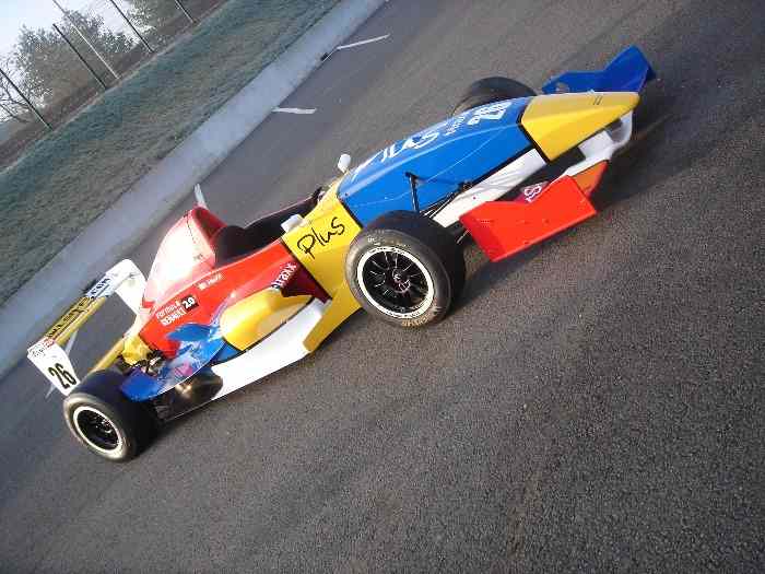 Formule Renault 2.0 2008 palettes au volant 0