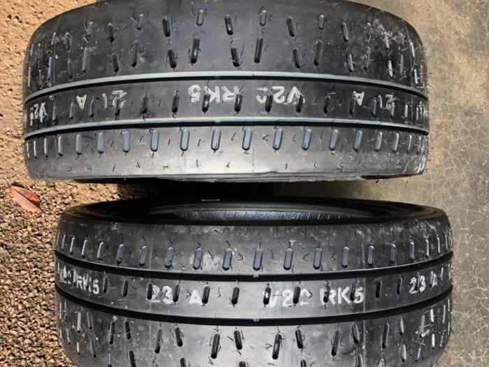 Pirelli 205 45 17 neufs 0