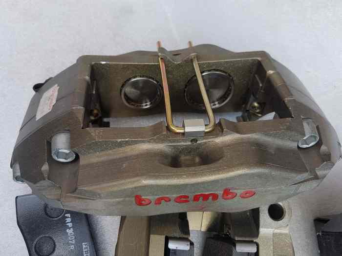 Brembo Racing etrier 4pot 1