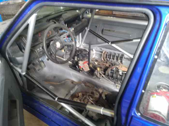 Renault 5 GT Turbo neuve à finir 3