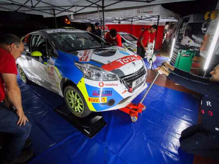 Peugeot 208 R2 for sale - New Engine 1