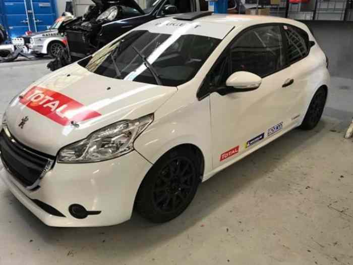 208 racing cup prête a rouler 0