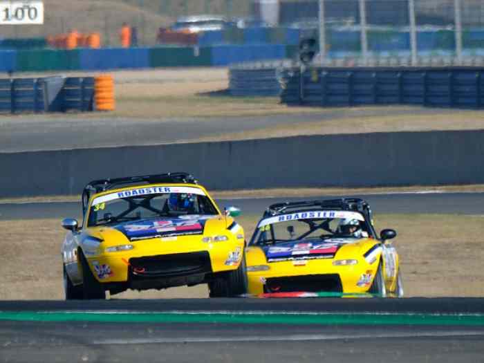 Mazda MX5 Roadster Pro Cup 0