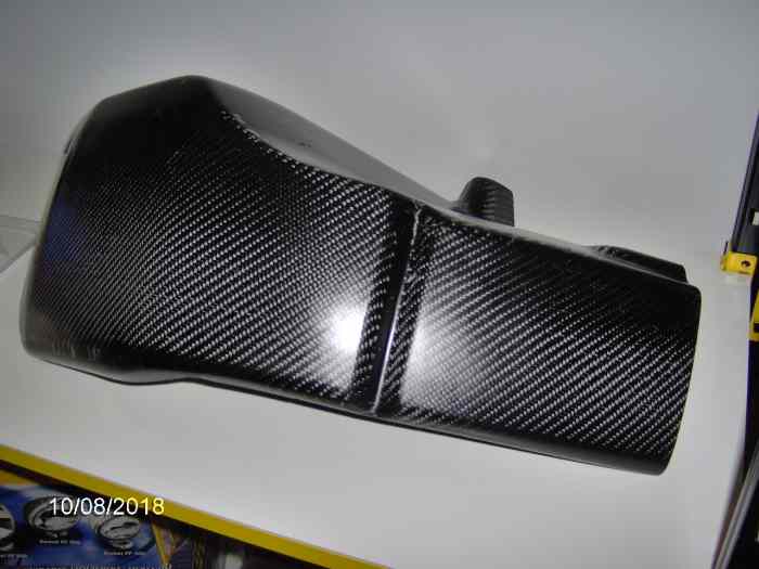 AILERON ESCORT CACHE THERMIQUE CARBON ESCORT COSWORTH 2