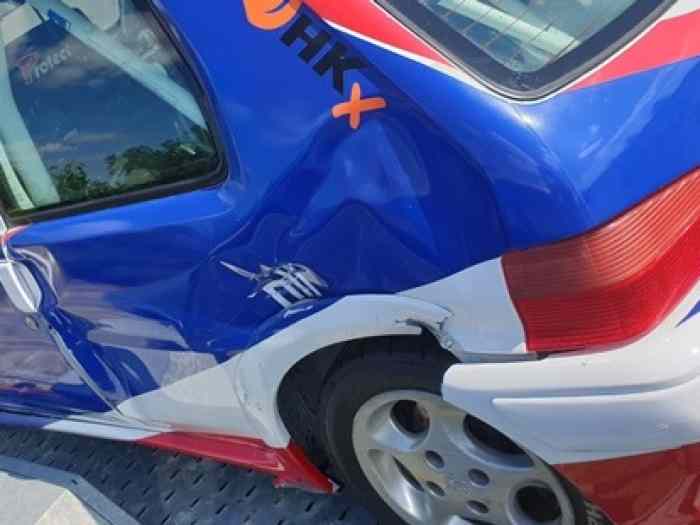 Peugeot 106 S16 FN2 complète à remonter (Accidentée + caisse arceauté) 3
