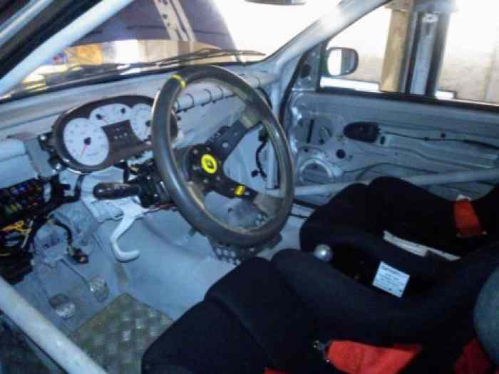 Renault Clio RS 2.0 « circuit » 1