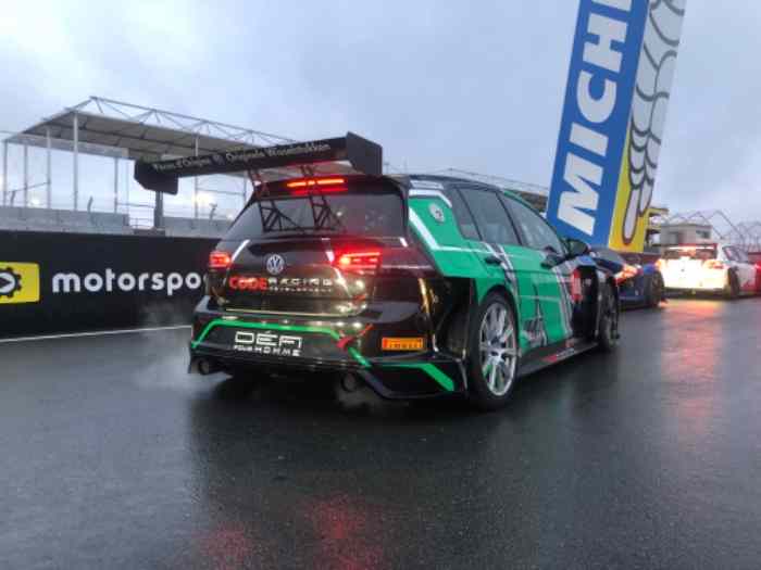 VW GOLF TCR