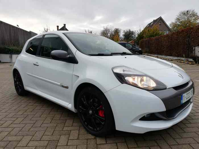 Renault Clio RS 3 Chassis cup 0