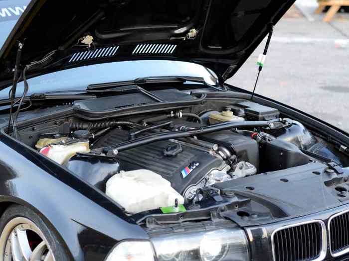 BMW M3 E36 montage circuit loisirs 5