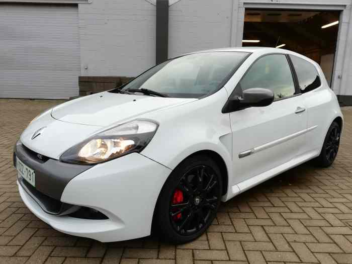 Renault Clio RS 3 Chassis cup 1