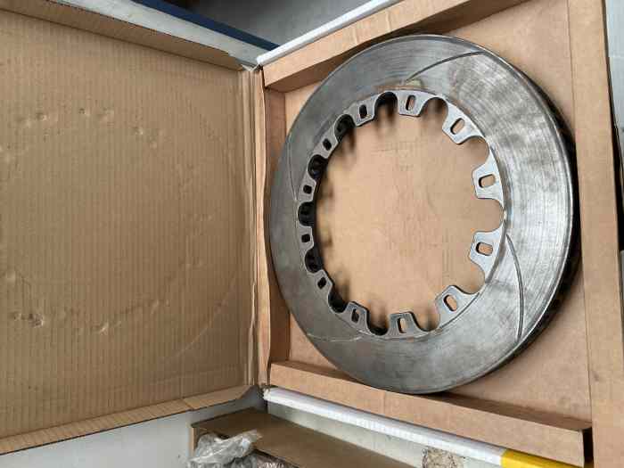 Disques de freins / brake discs for sa...