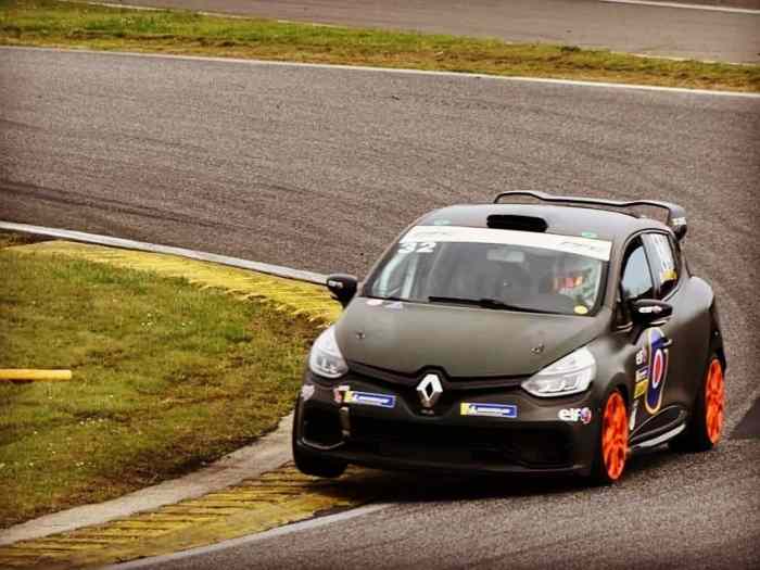 Clio 4 Cup x98 2017 2