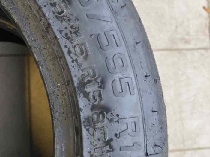 Pneus Pirelli VHC 235/45 R15 D7 occasion 2