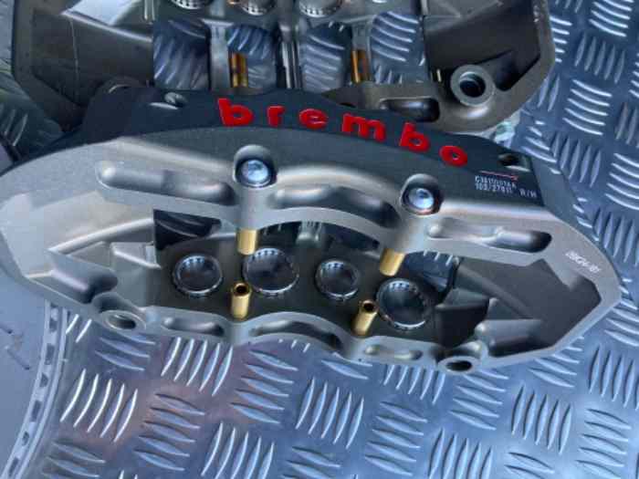 Etrier brembo 8 pistons 3