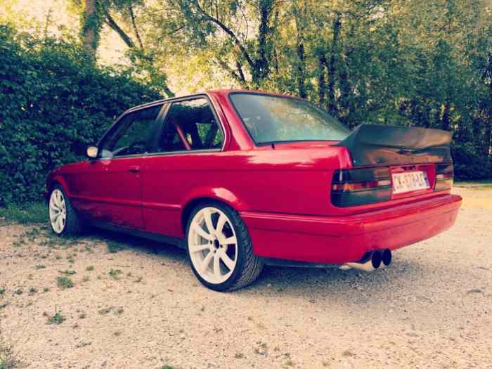 Bmw 327i e30 1