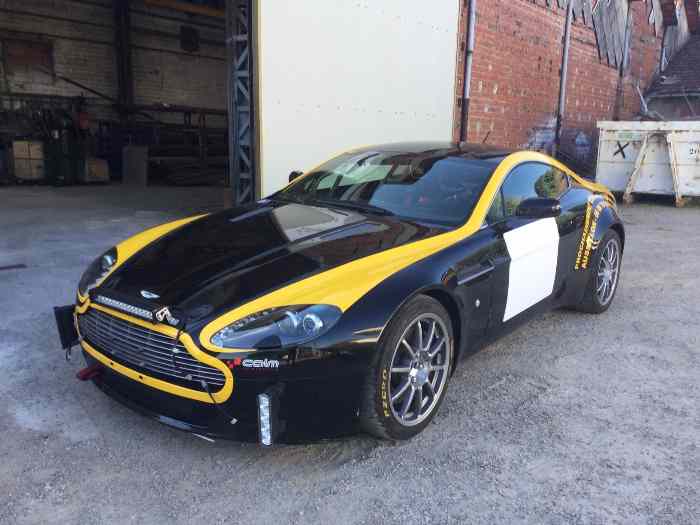 ASTON MARTIN VANTAGE Gt 10 4