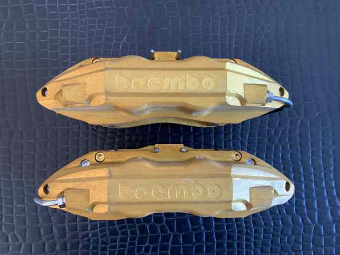 2 ETRIERS BREMBO 4 PISTONS REVISE 1