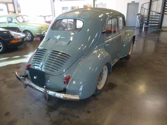 Renault 4CV 5