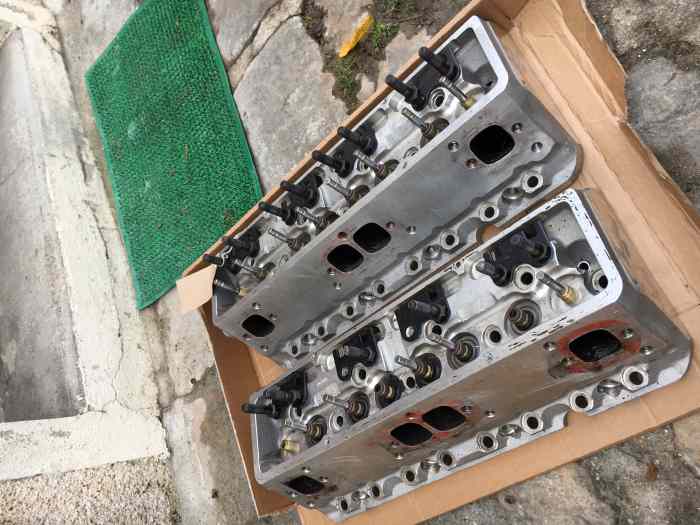 Culasses Edelbrock 61209