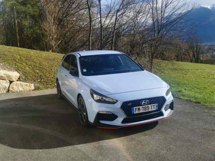 Hyundai i30N blue performance 5