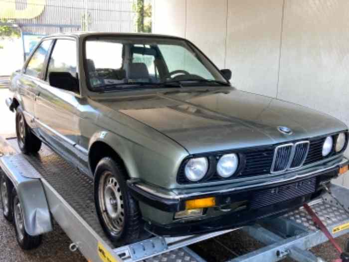 BMW e30 323 i phase 1 complète avec CG