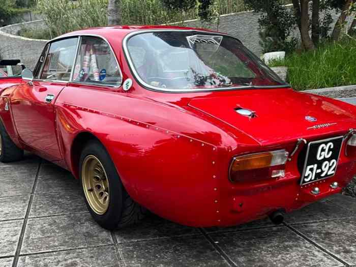 Alfa Romeo GTAM replica 1