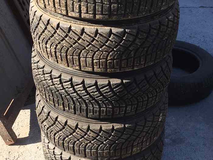 Pneu terre khumo R800 185/60R15 1