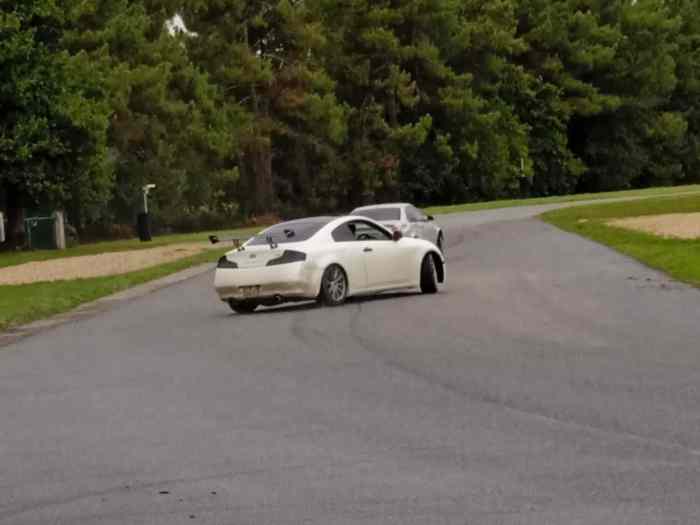 Nissan skyline infiniti rhd 2