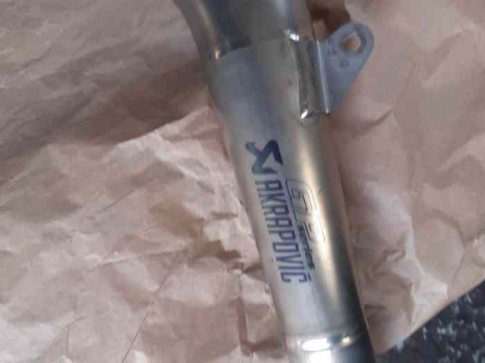 Echappement akrapovic 1