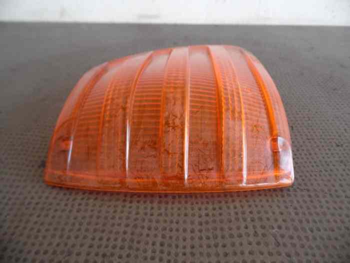 CABOCHON CLIGNOTANT DROIT A0008200566 MERCEDES W116 4