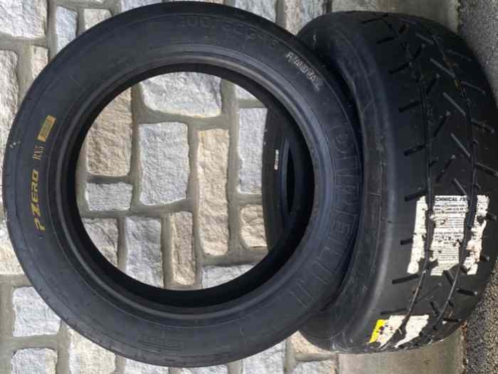 Pneus PIRELLI 20/600-16 neuf