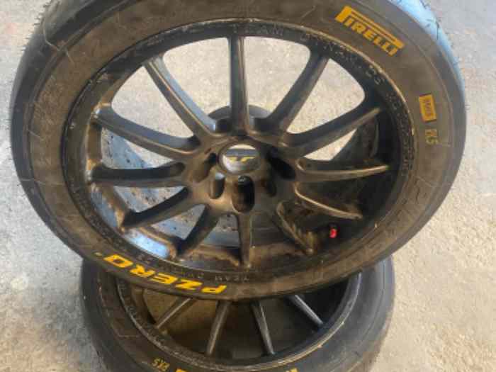 Pirelli 205/45/17 quasi neuf/neuf 0