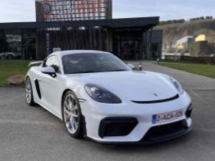 Porsche 718 Cayman GT4