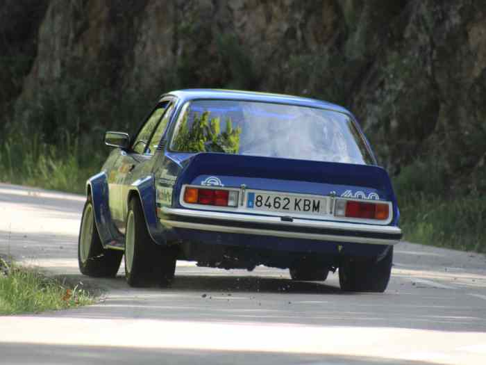 Opel Ascona 400 4