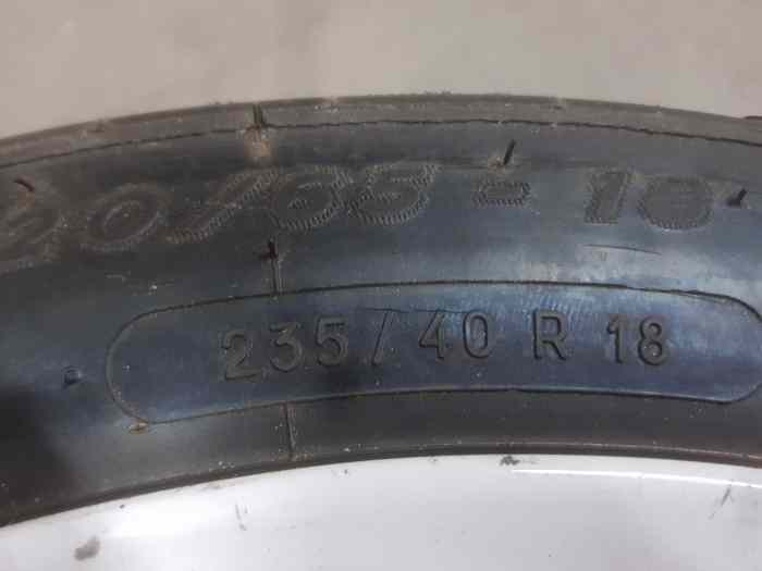 PNEU MICHELIN P01 1