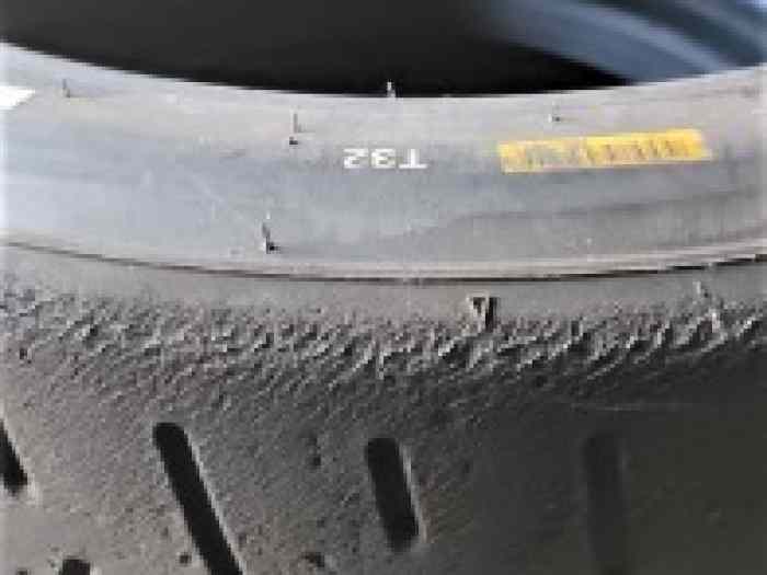 PNEUS HANKOOK 30% usure 235 40 R18 (Mitsu Evo 10) 3