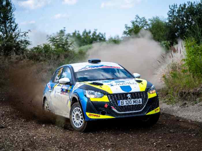 Peugeot 208 Rally4 - FULL SPEC - pièces et voitures de course à vendre ...