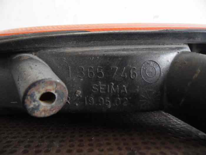 CLIGNOTANT DROIT 63131365378 BMW E21 5