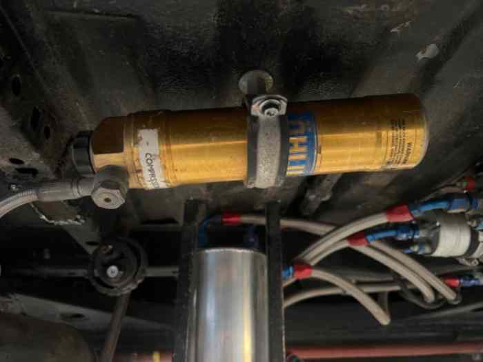 Amortisseur ohlins et pneus en 17p 1